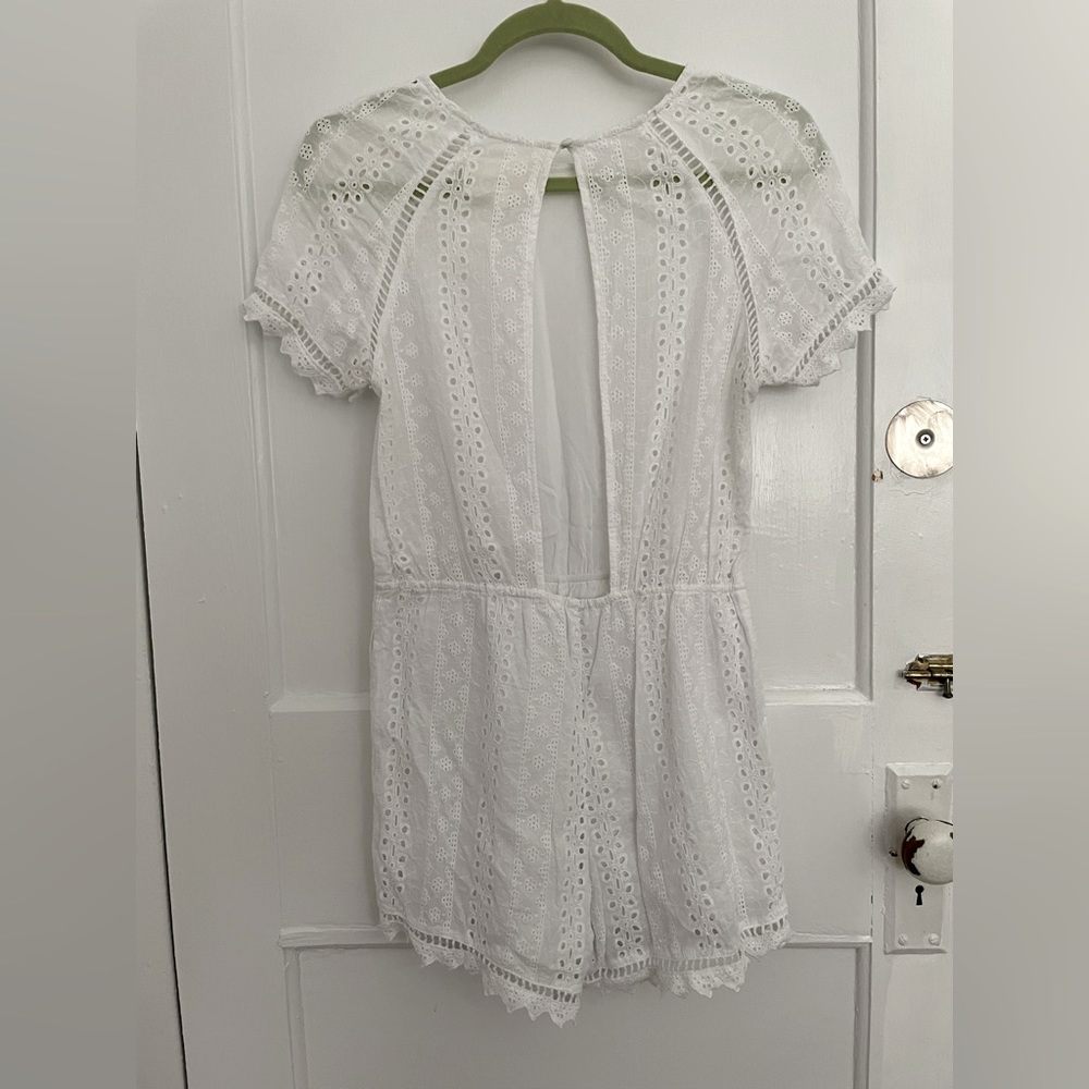 Joa White Eyelet Romper With Open Back. Size Smal… - image 4